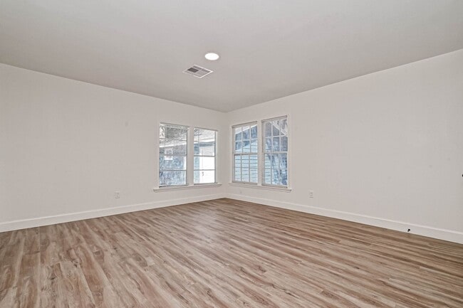 Photo - 5609 Denmark St Unidad 5609 Denmark  B