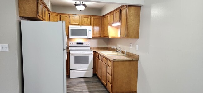 Photo - One Bedroom Condo For Rent