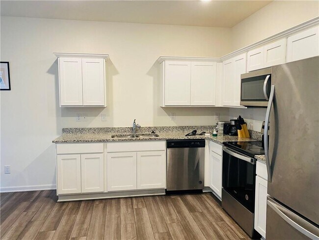 1042 Paddington Dr