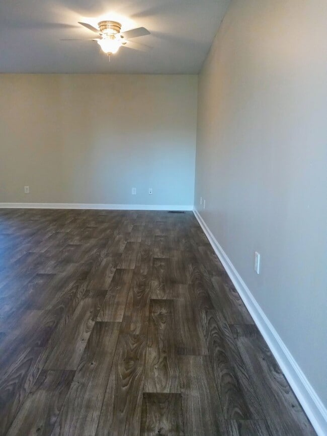 Photo - Beautiful 3 Bedroom, 2 Bath Split-Level Townhome with Garage