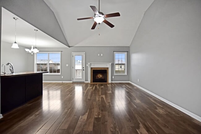 Photo - Pet Friendly Three Bedroom!