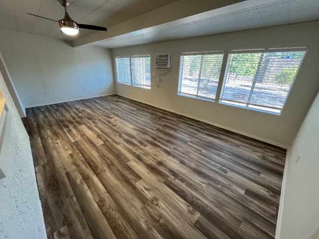 Photo - 735 Leisure World