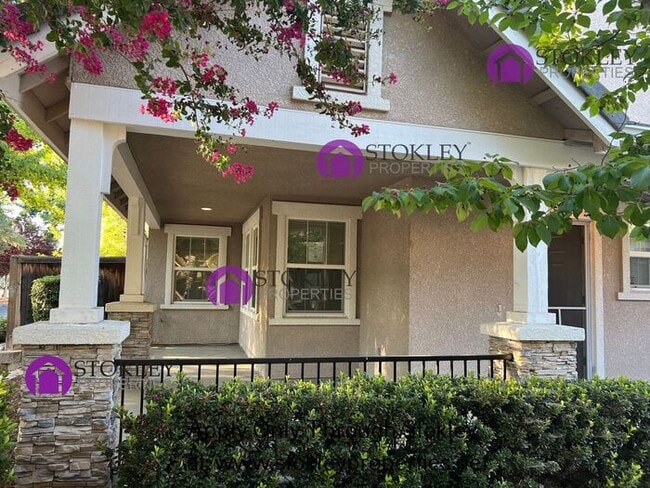 Photo - 110 Kingfisher St