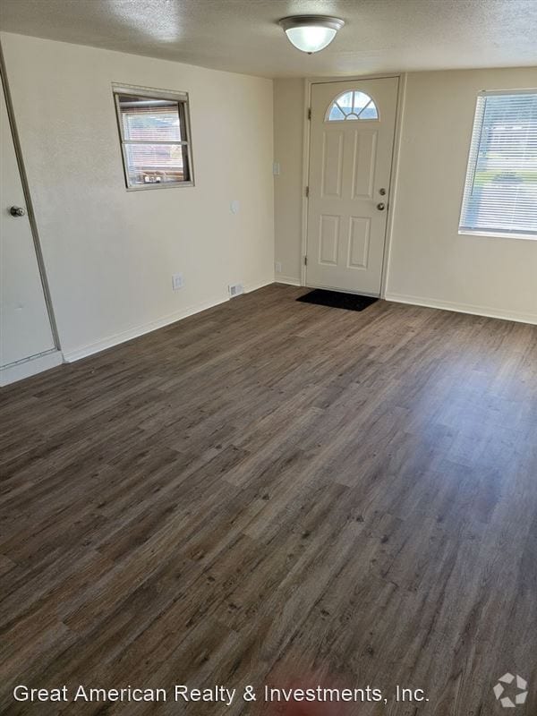 Building Photo - 3670 E Squaw Valley Dr Rental