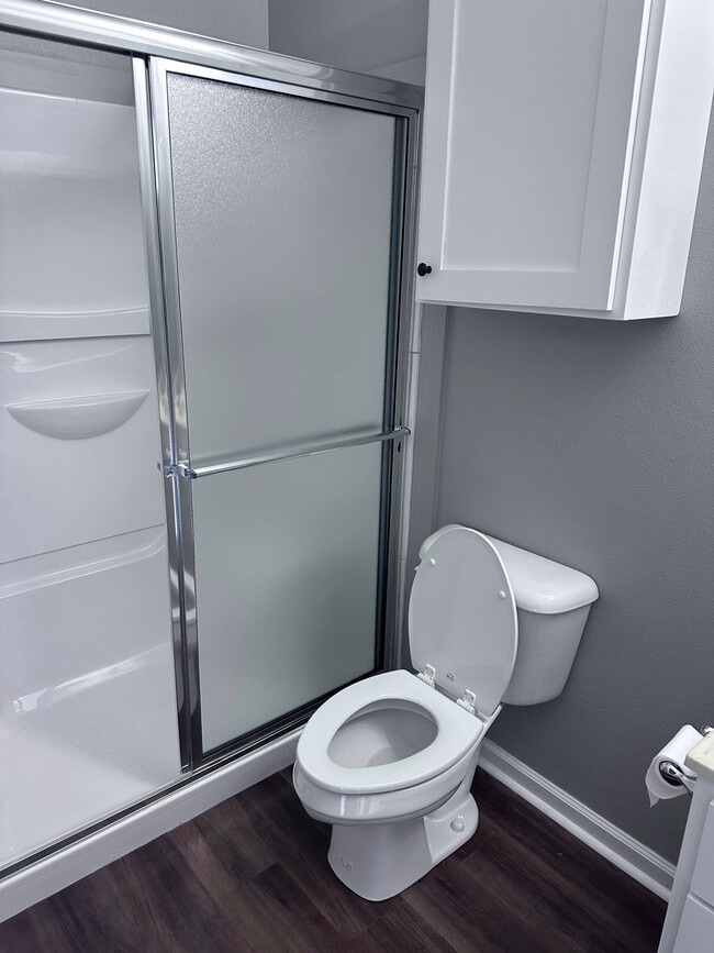 Photo - 320-330 Griffith St