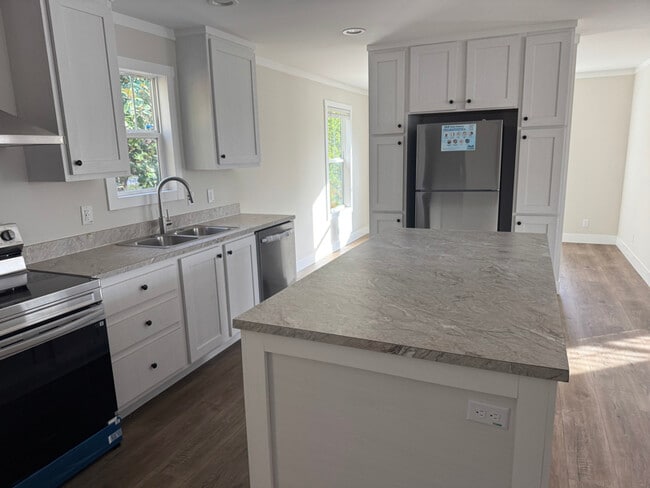 Photo - 1102 Catawba St