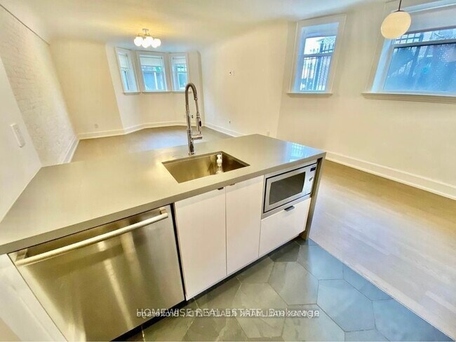 Photo - 795 College St Unité 1A