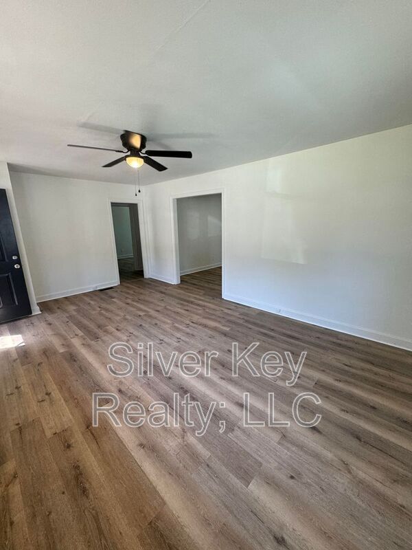 Photo - 1214 Jones St