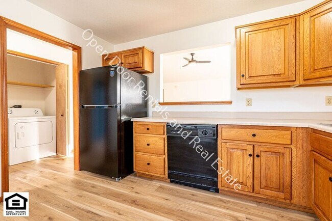 Photo - 1510 Fieldstone Dr