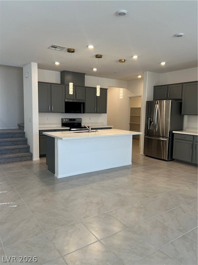 Photo - 1972 Majalis Pl