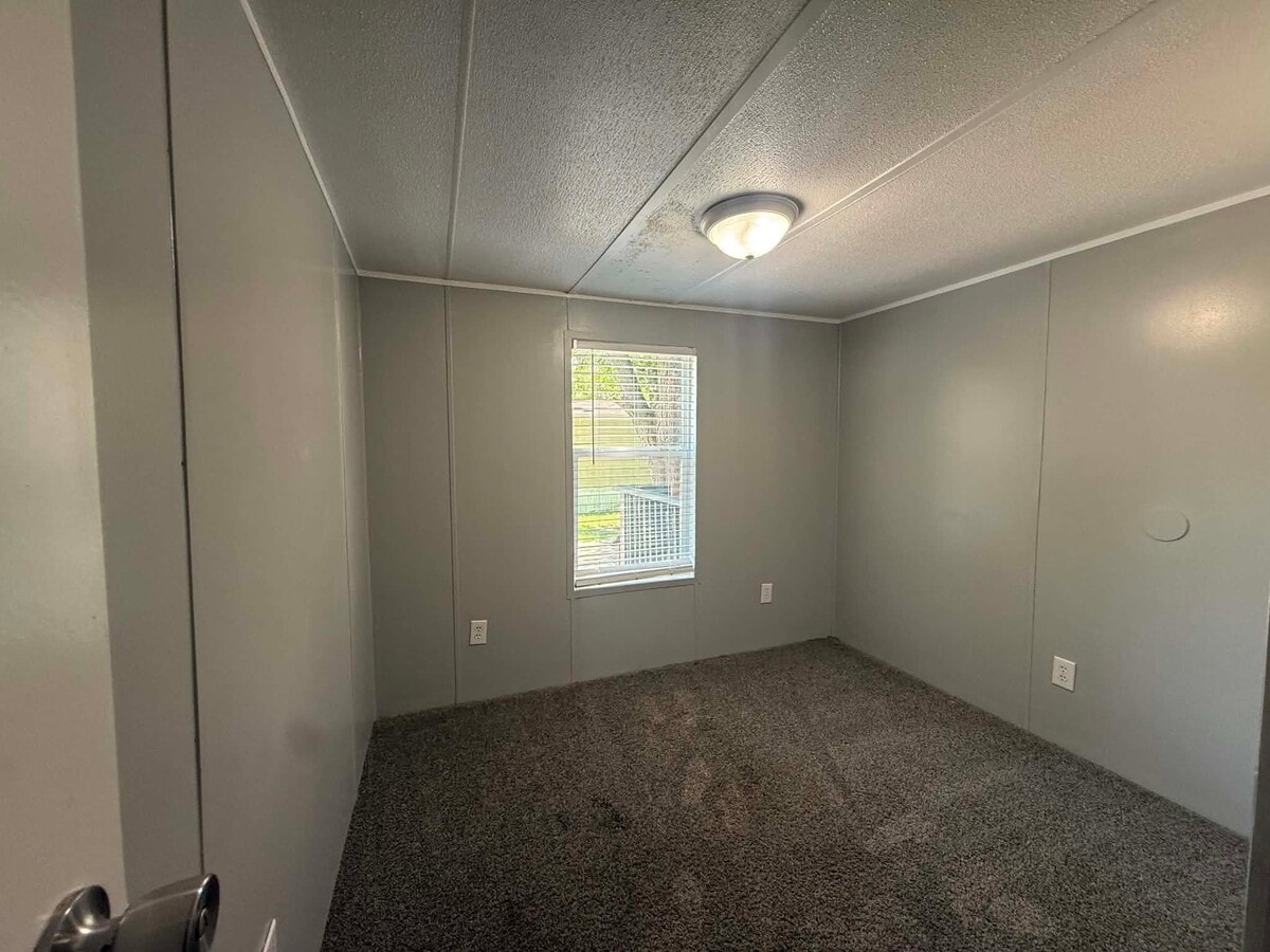 Photo - 1236 N Oaklane Rd