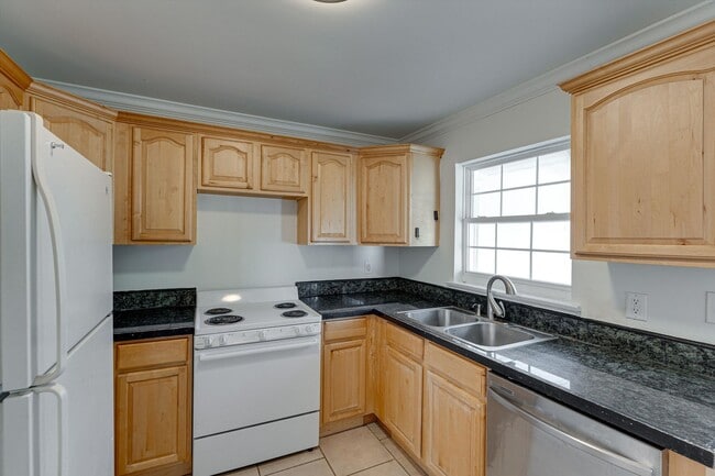 Photo - 4910 Golfview Dr