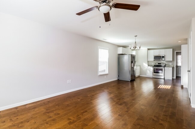 Photo - 528 Sycamore Br Rd