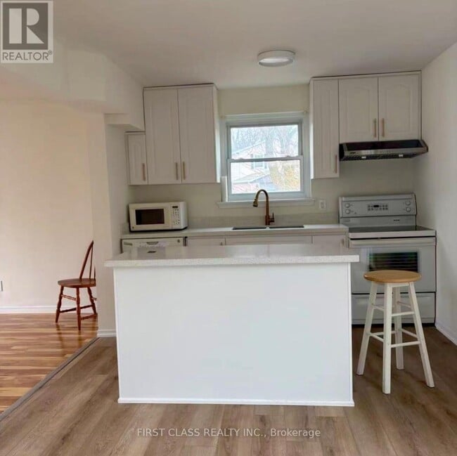 Photo - 701 Leeder Ct