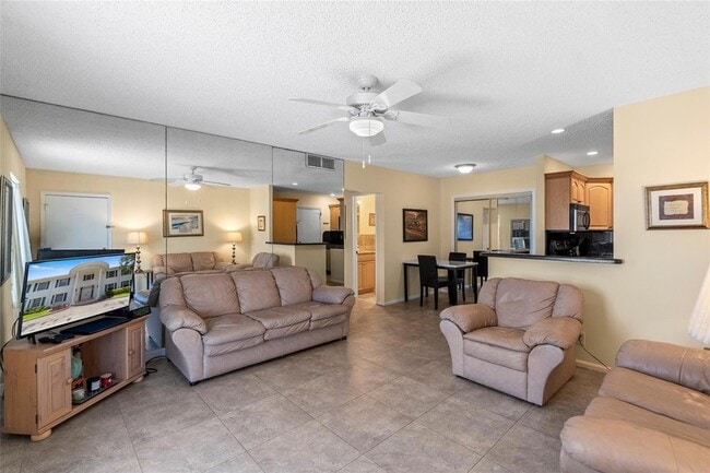 Photo - 2180 NE 67th St Unit 7217