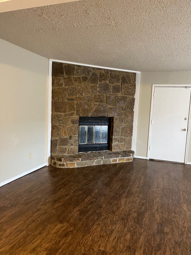 Photo - 12602 Abbotts Way