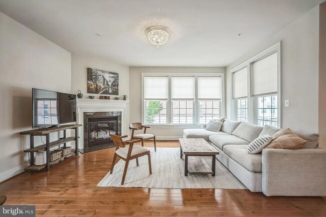 Photo - 423 Parkview Ave
