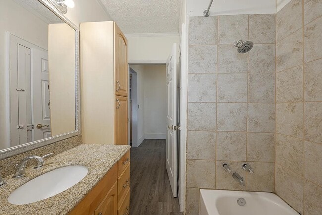 1232 NE 16th St