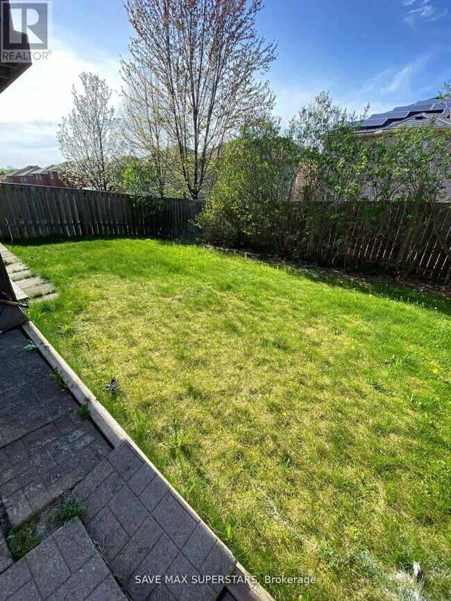 Photo - 8 Black Ash Trail