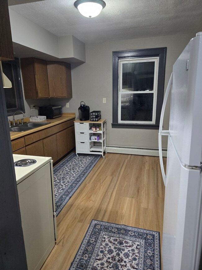 Photo - 1825 E 5th St