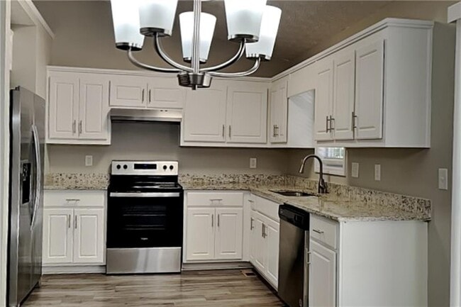 Photo - 4687 Eucalyptus Way