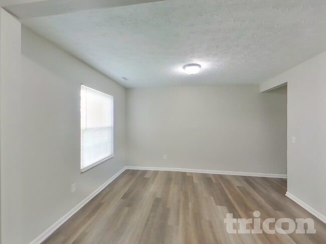 Photo - 10823 Green Meadow Pl