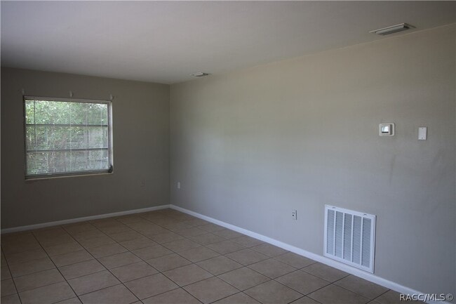 Photo - 13 S Washington St