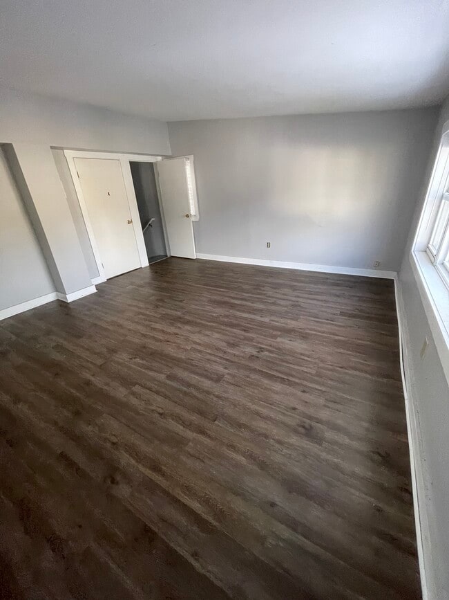 Building Photo - 11 Shirley St Unit 1