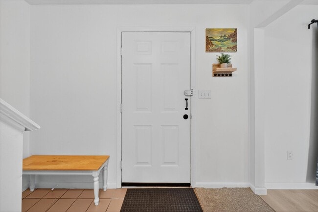 Photo - Gorgeous Mountain Views 3 BR, 2.5 BA Townh...