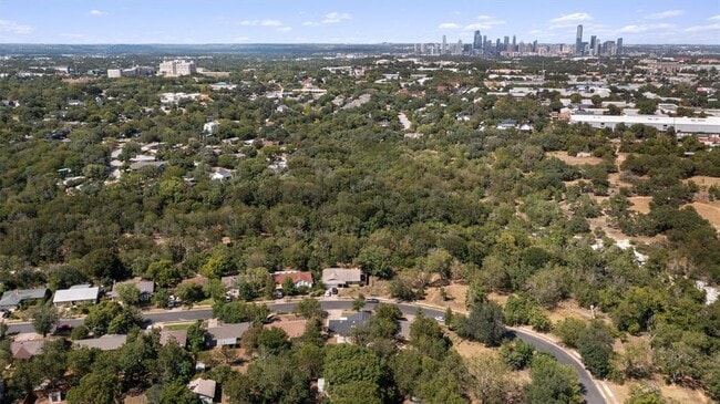 Photo - 325 Heartwood Dr