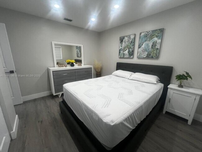 Photo - 2 bedroom in Hollywood FL 33021