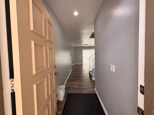 Photo - 3 Bed, 2.5 Bath in Ontario!