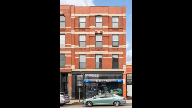 Building Photo - 06 - Mil 1371 LLC Unit 4 Rental