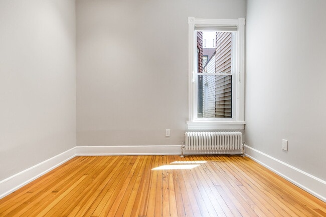 8 R St NW Unit Bedroom #4