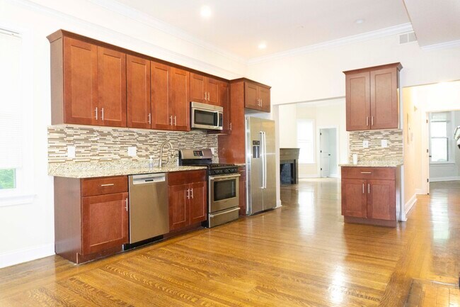 Building Photo - 18 Robeson St Rental