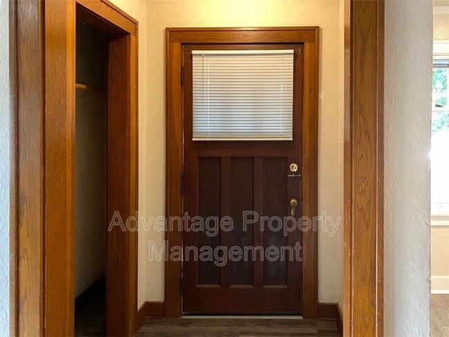 Photo - 1762 NW Harrison Blvd