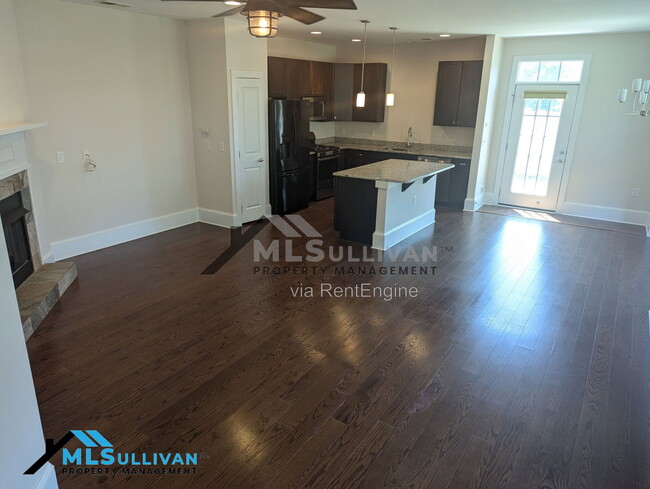 Building Photo - 375 Avett Dr