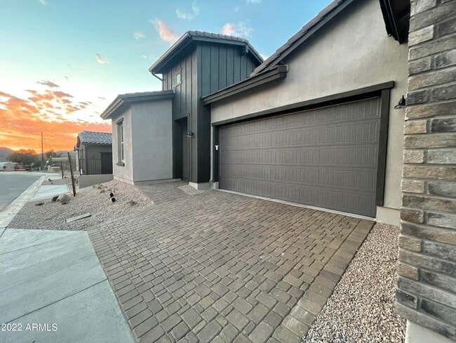 Photo - 38500 N School House Rd