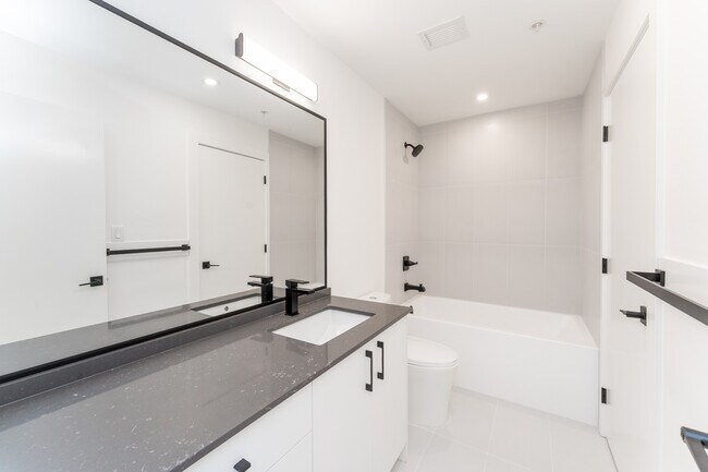 Photo - 809 Arncote Ave Unit 503