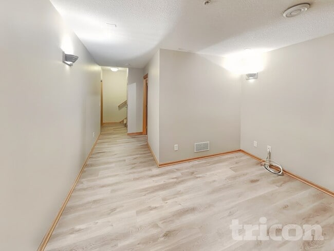 Photo - 7010 S Park Dr