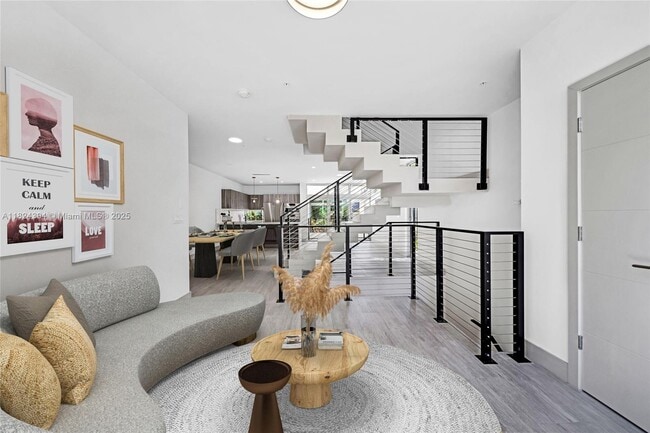 Photo - 2926 Bird Ave