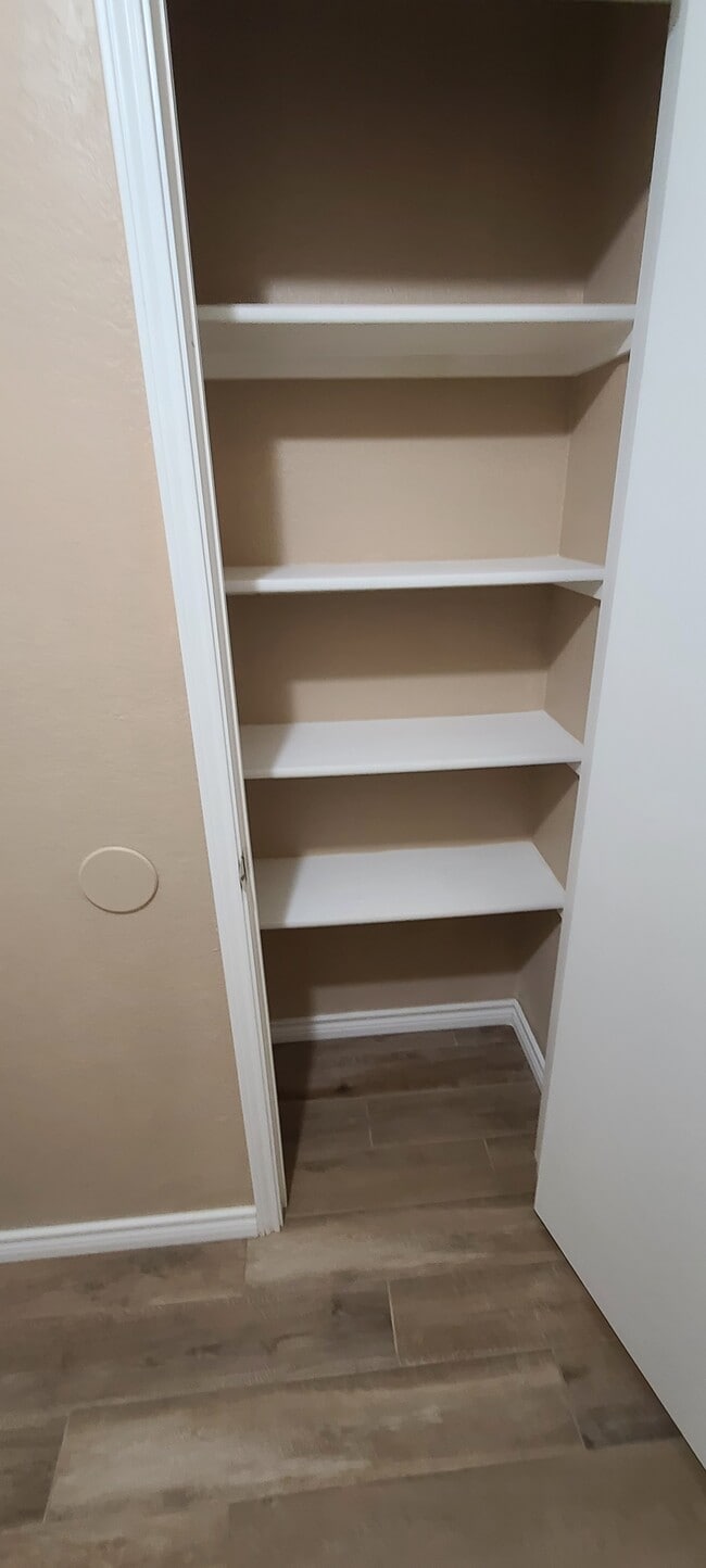 Photo - 8013 Julie Ave