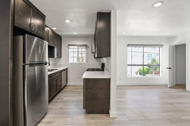 UNIT 8 available on 10/10/25 - 900 College St.