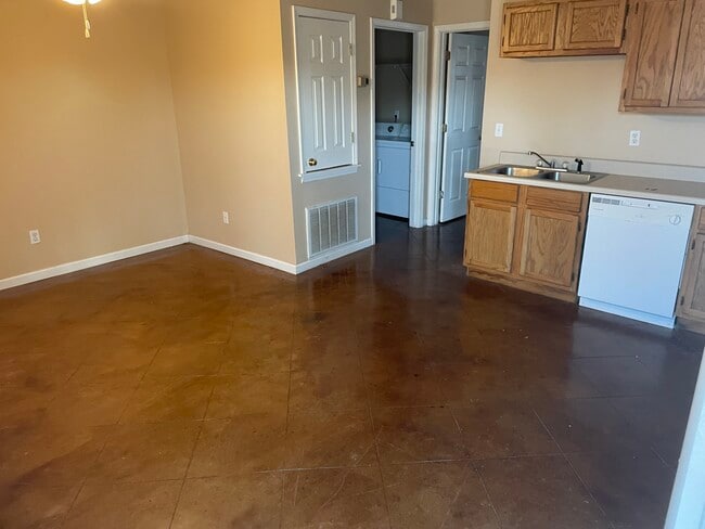 Building Photo - 765 Old Mayhew Rd Unit One bedroom one bath