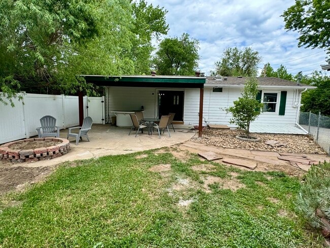 Photo - 5266 Grove St
