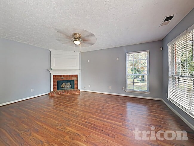 Photo - 9870 Rivercliff Ln