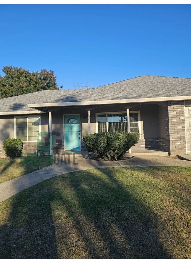 Photo - Beautiful 3 BEDROOM 2 BATH HOME IN MODESTO...