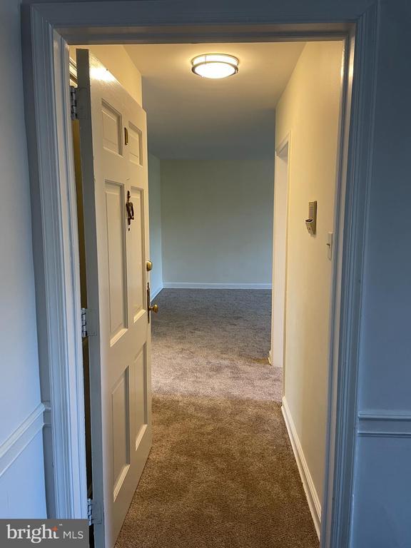 Building Photo - 500 E Lancaster Ave Unit #109 D