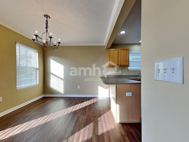 Photo - 5709 Clemens Dr