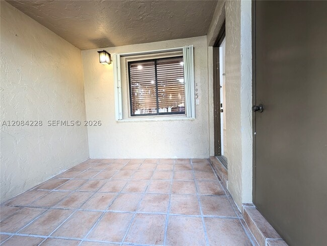 310 Lakeview Dr Unit 105